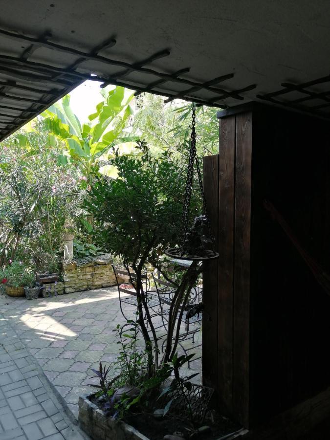 Magnoliia Otel Sohum Dış mekan fotoğraf