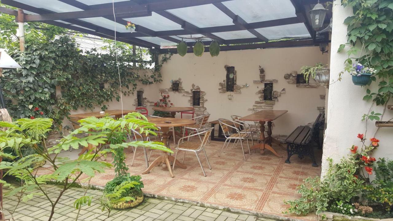 Magnoliia Otel Sohum Dış mekan fotoğraf